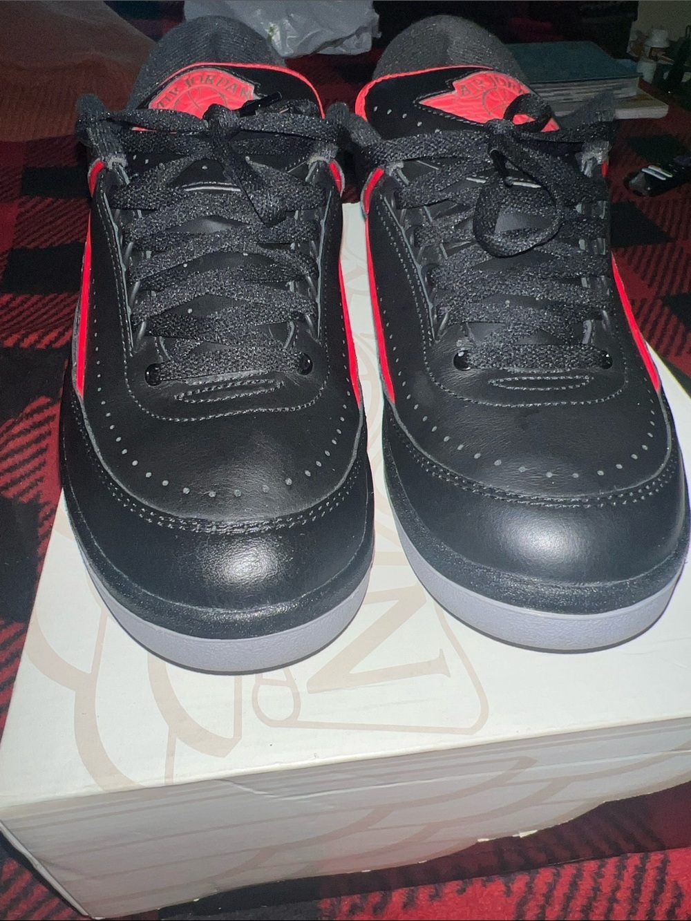 Jordan Men's Black and Red Low-Top Sneakers
